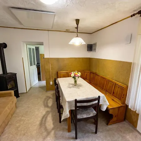 House Flajs - Secluded 2br Surrounded By Forest Casa de Férias *